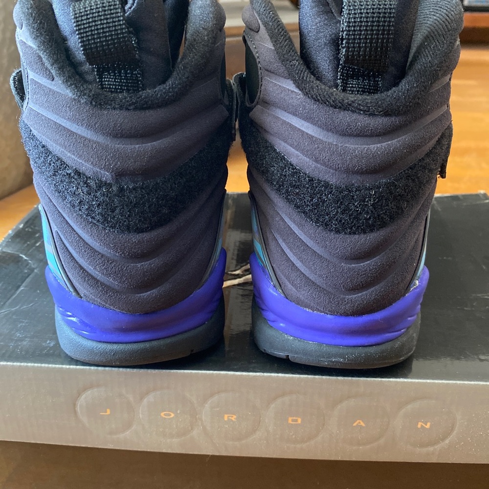 {SOLD} Air Jordan 8 Retro - Picture 4 of 10